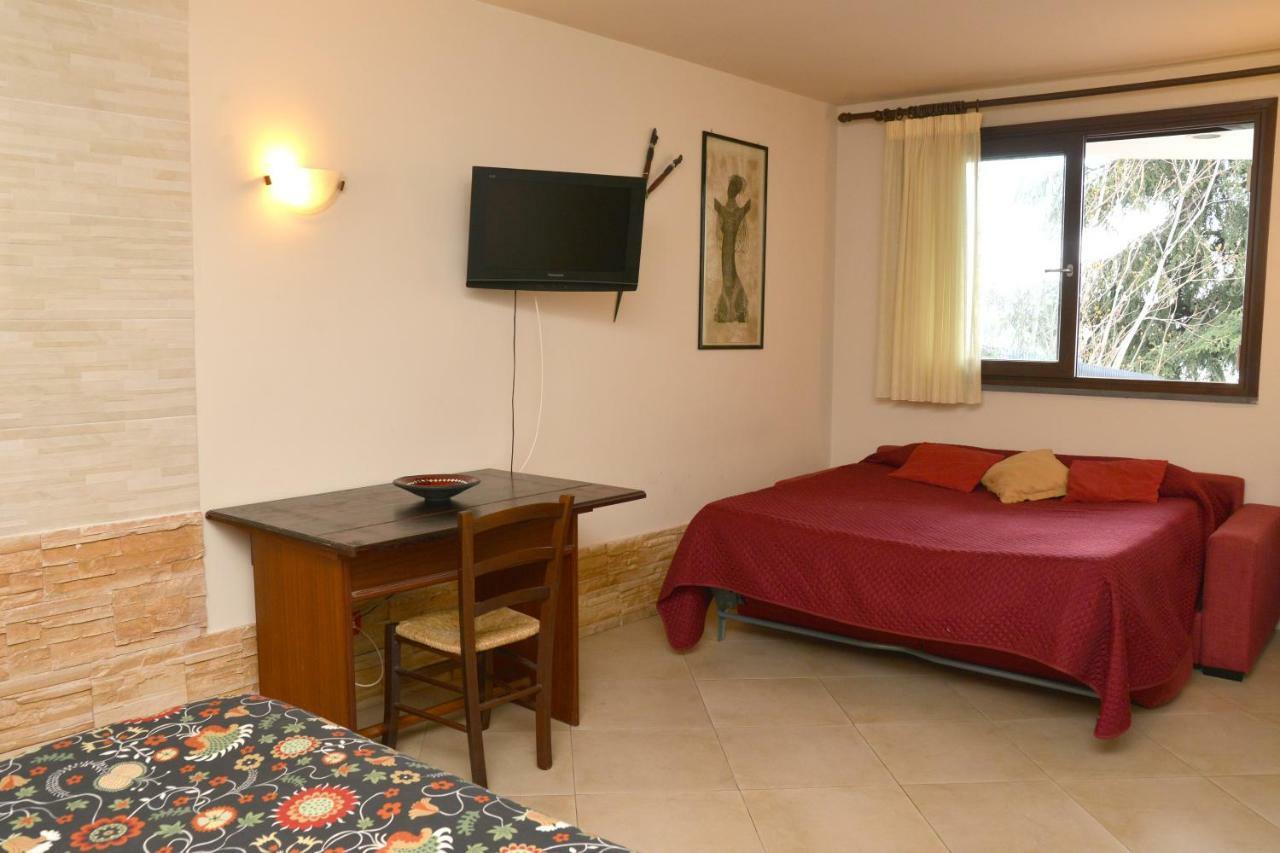 Etna Hut Bed & Breakfast Nicolosi Exterior photo